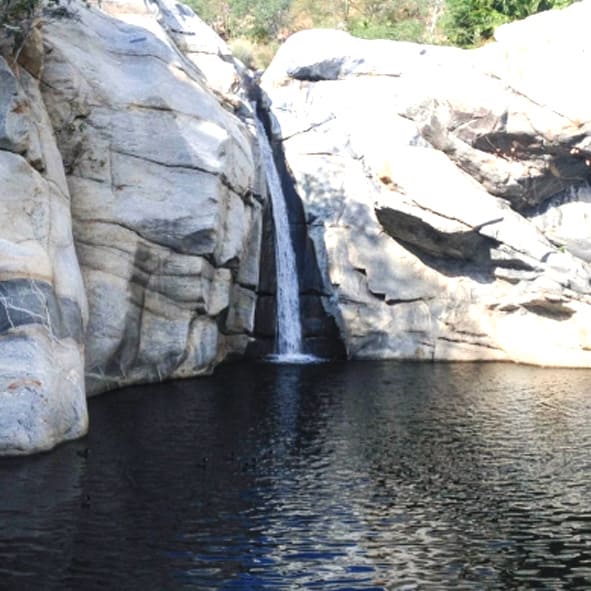 Practicar senderismo en las Cascadas de Santiago -  LOS CABOS, AVENTURA Y ECOTURISMO
